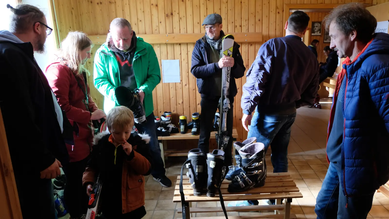 Die Winterbörse der TV-Abteilung Ski-alpin hatte auch in diesem Jahr einen guten Zuspruch. (Bild: Fred Lehner)