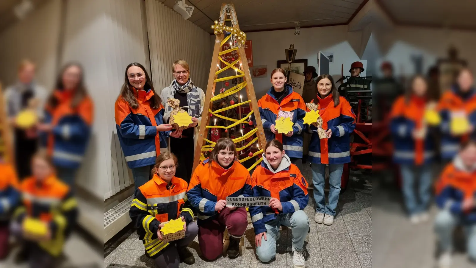 Vier Geschenkwünsche von benachteiligten Kindern erfüllt die Jugendfeuerwehr Konnersreuth. Bei der Übergabe von symbolischen Sternen dabei waren (stehend von links) Jugendsprecherin Marie Hofmann, Kinderschutzbund-Vorsitzende Nina Neumann, Anna Sölch, Jule Hofmann, (vorn von links) Jugendwartin Carina Hart, Lilli Hofmann, Judith Moser. (Bild: Feuerwehr Konnersreuth/exb)