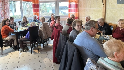 Osterkaffee beim VdK Schwarzenfeld.  (Bild: Cordula Strupf-Daub.)