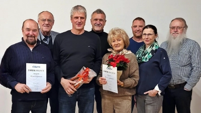 Beim besinnlichen Weihnachtsfest des CSU-Ortsverbandes Weiden West feierten die Mitglieder den Jahresabschluss, auch Ehrungen waren ein gesonderter Programmpunkt.<br> (Bild: Reinhard Kreuzer )