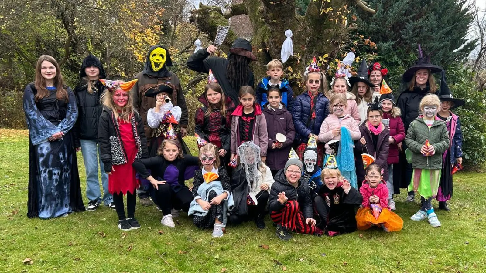 Gruppenfoto der Kinder (Bild: Sandra Schmelber)