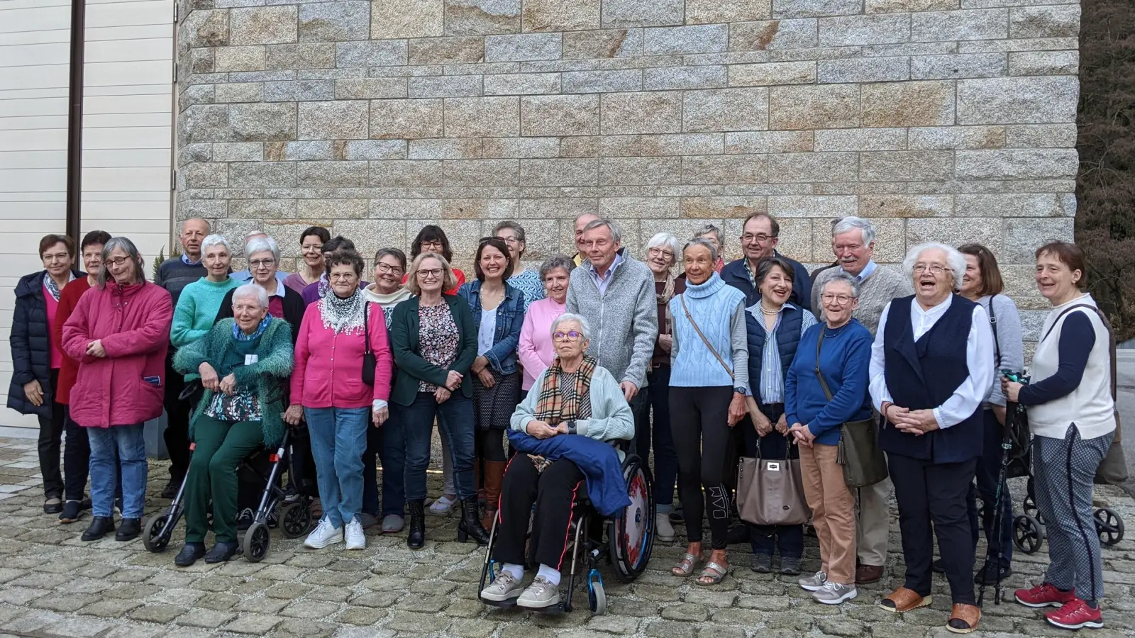 Teilnehmer am Seminar in Johannisthal, auch aus dem Landkreis Schwandorf.  (Bild: Christa Mösbauer)