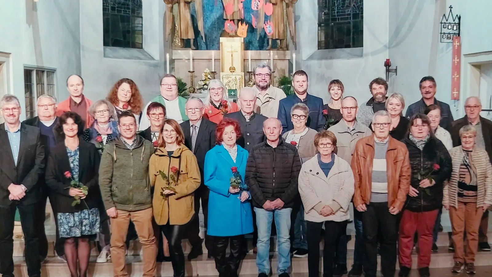 Die Pfarreiengemeinschaft Windischeschenbach-Neuhaus feierte am Wochenende gemeinsam die Ehejubiläen.  (Bild: Wolfgang Schmid/exb)