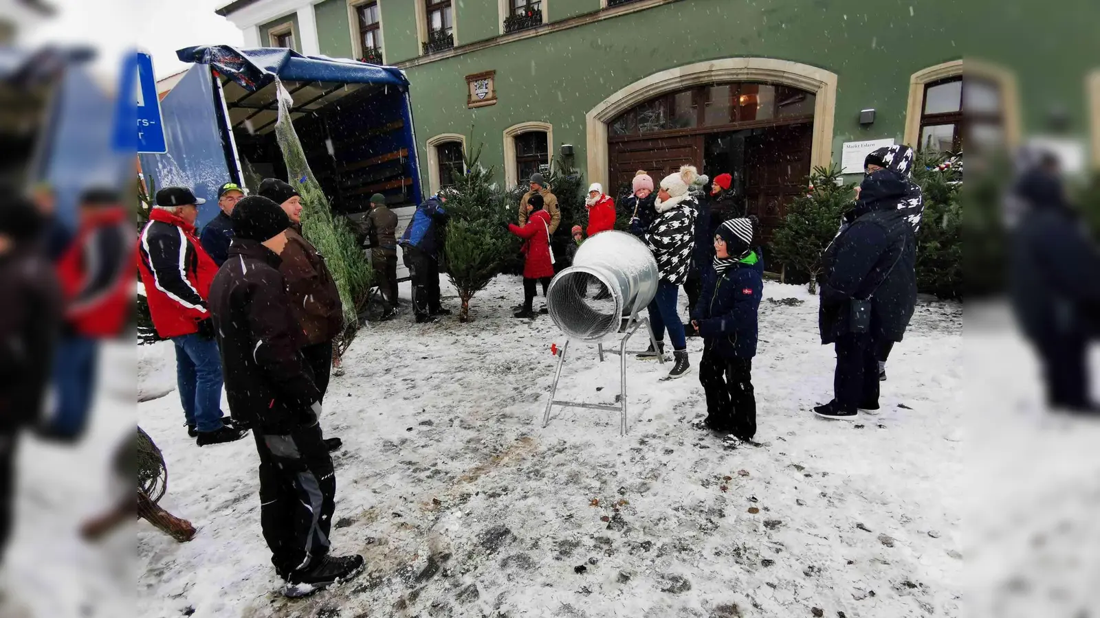 Interesse an einem Christbaum zeigen vor allem Familien mit Kindern. (Bild: gz)