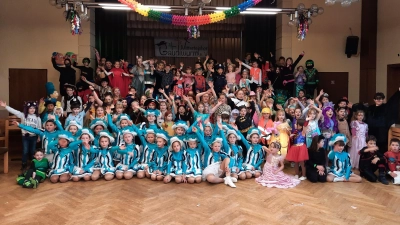 Rund 170 Kinder kamen zur Faschingsparty des Mitterteicher Gaudiwurms im Josefsheim. (Bild: Mitterteicher Gaudiwurm/exb)