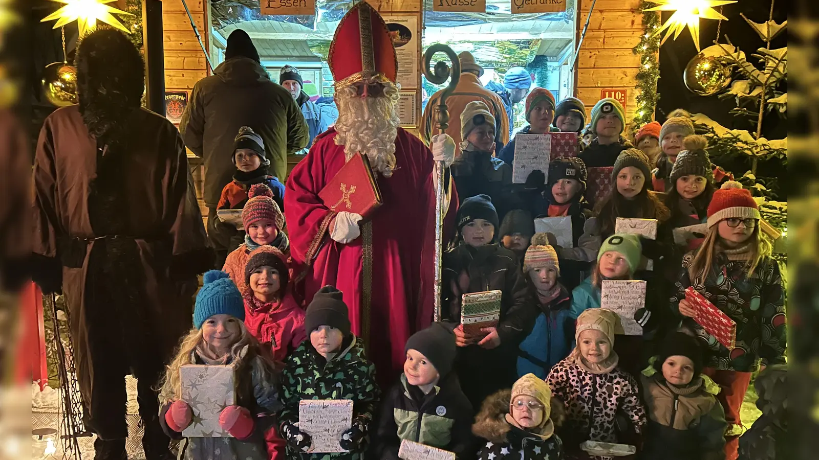 Die Adventskalender haben die Kinder selbst entworfen.  (Bild: Norbert Kopp/exb)