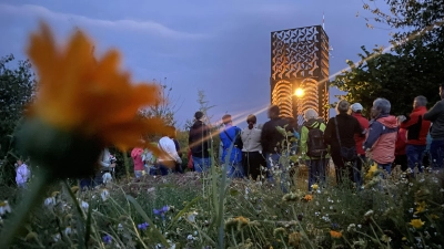 Ein Höhepunkt war der Besuch des beleuchteten Feuerturms am Freudenberger Märchenweg. (Bild: Ina Piehler)