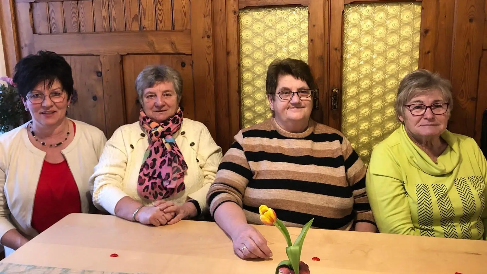 Die anwesenden Geburtstagskinder. Hildegard Lingl, Grete Ruml, Annemarie Mösbauer und Christa Mösbauer (von rechts).  (Bild: Elisabeth Bauer)