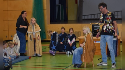 Mitmachoper „Zauberflöte für Jüngere” an der Grundschule Altenstadt (Bild: Doris Bodensteiner)