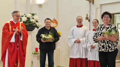 Ein herzliches Vergelt’s Gott an Margit Reichenberger und Peter Helgert für ihren unermüdlichen Einsatz im Dienst unserer Kirche! (Bild: Josef Kleber)
