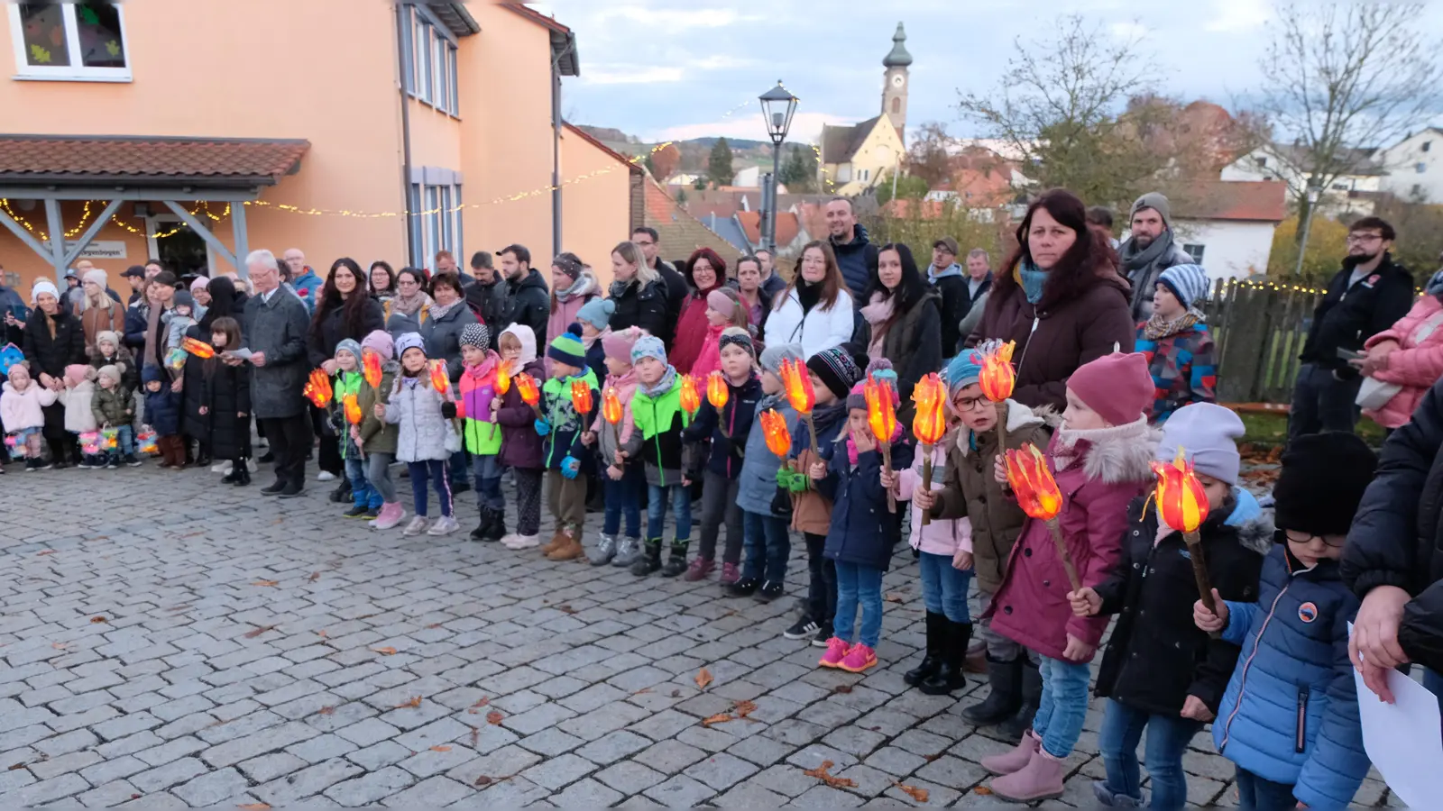 Der evangelische Kindergarten in Floß feiert den Martinstag.  (Bild: le)