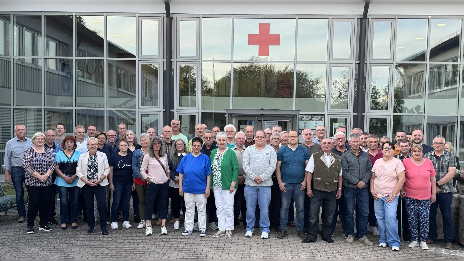Auszeichnung treuer Blutspenderinnen und Blutspender im BRK Kreisverband Weiden und Neustadt/WN  (Bild: Markus Zimmermann)
