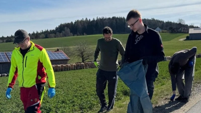 Rama-Dama-Aktion der Führungsriege der Kolpingsfamilie (Bild: Andrea Weig)