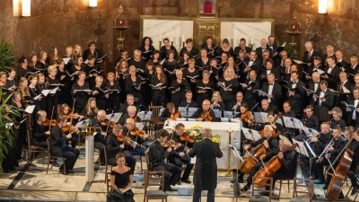 Beide Partnerchöre und das Orchester „Czech Virtuosi” beim Konzert in der Kathedrahle „St. Peter und Paul” in Brünn. (Bild: Adam Grünwald)