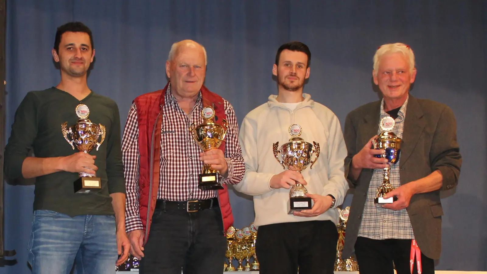 Erfolgreiche Oberpfälzer Motorsportler: Sven Seidel, Manfred Keller (MSC Wiesau), Florian Fachtan (AC Friedenfels) und Moderator Hansi Walter (MSC Wiesau) (Bild: Hans Walter)