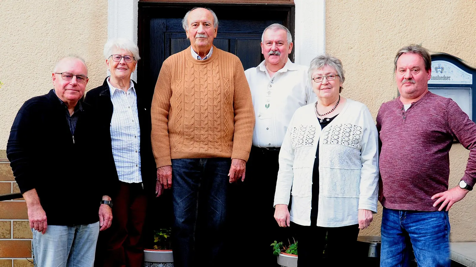 Von links: Helmut Zinkl, Rosemarie Micko, Dieter Amann, Peter Amberger, Gaby Amberger Roland Barthh. (Bild: Foto Neuber SuRo)