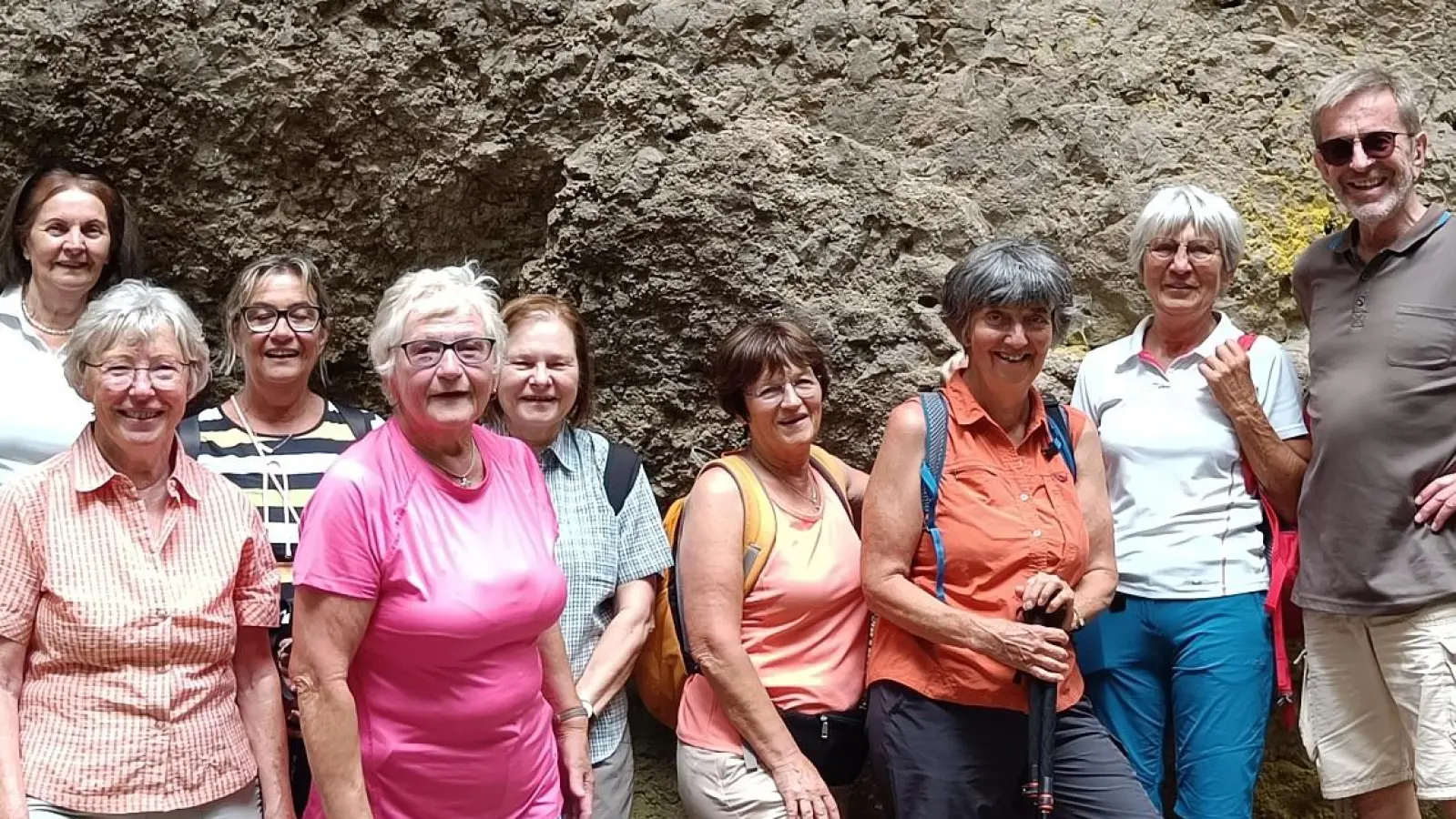 Die Mittwochswanderer aus Waldershof waren auf Tour in der Fränkischen Schweiz. (Bild: Günter Reizammer/exb)