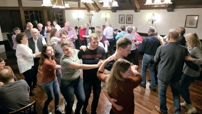 Volksmusikfreunde 30 Jahre Volkstanz. (Bild: Katrin Heim)