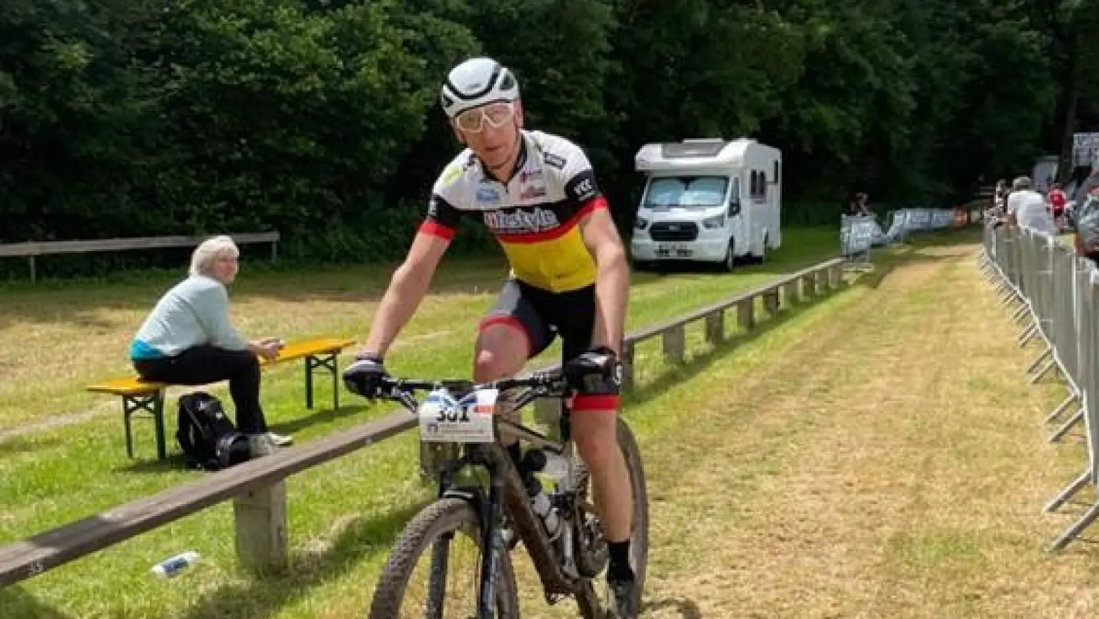 Herbert Deutschländer fuhr beim Franken-Bike-Marathon in der Altersklasse M60 auf Platz eins. (Bild: Bernd Hagen/exb)