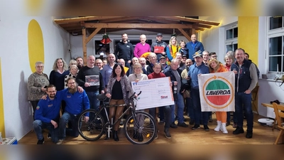 Die Versteigerung der Laverda Connection zugunsten der Organisation „Care for Rare“ erbringt 1500 Euro. (Bild: hut)