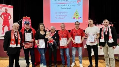  Bernd Hofmann (Präsident) , Christian Leitermann für Tochter Katrin, Jessica Lindner mit Toni, Veronika Hofmann (Kassier) , Paul Färber, Harald Ederer, Matura Christoph und Sebastian Nerger (2. Präsident)-von links.  (Bild: Jeanette Dobler)