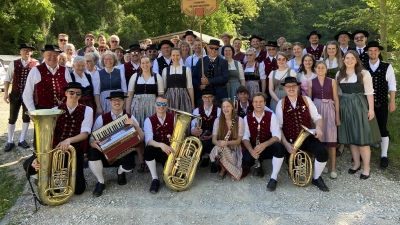 Der Stammverein bei seinem Mai-Ausflug in Pentling. (Bild: Anna Plößl)