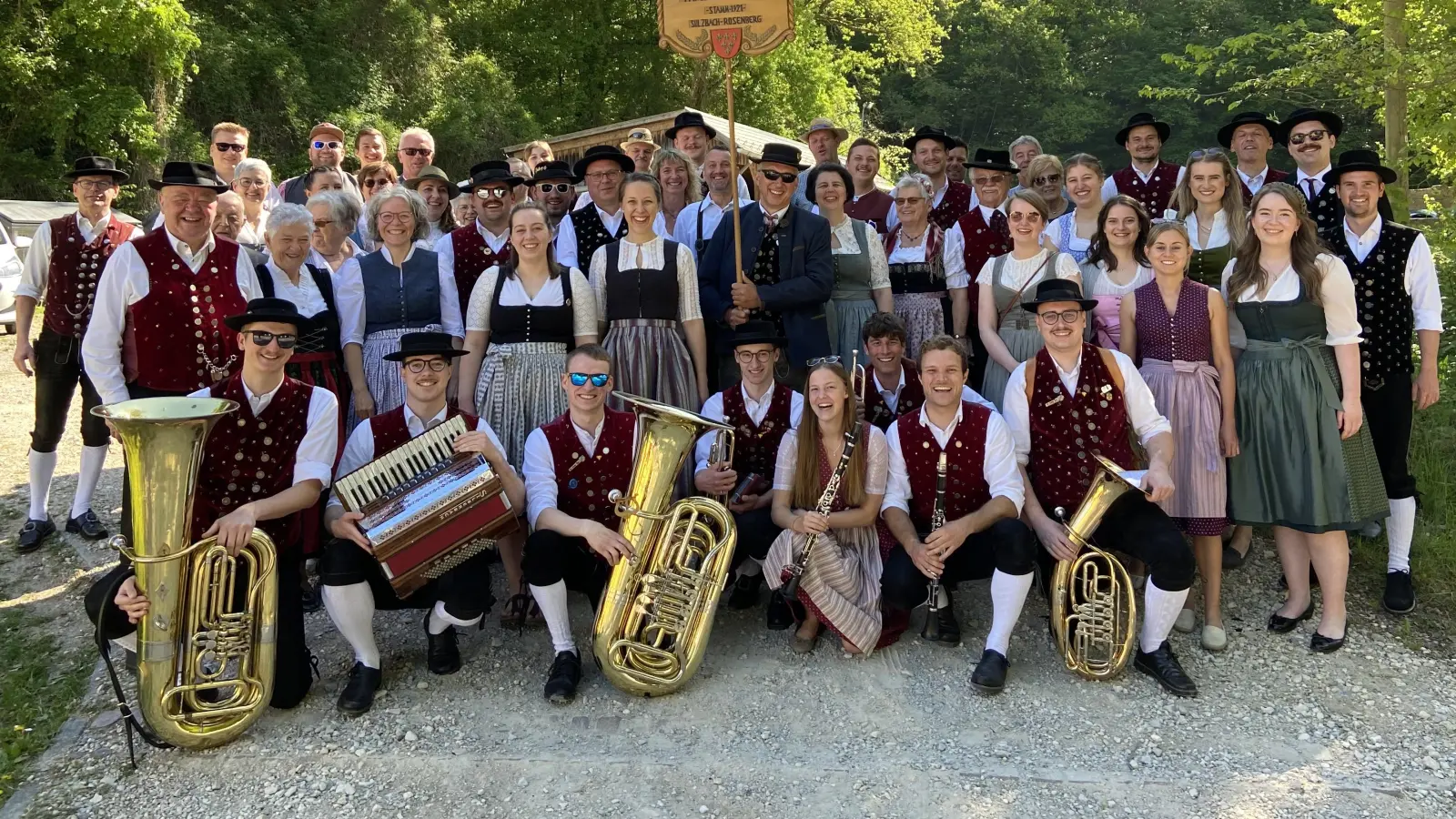 Der Stammverein bei seinem Mai-Ausflug in Pentling. (Bild: Anna Plößl)
