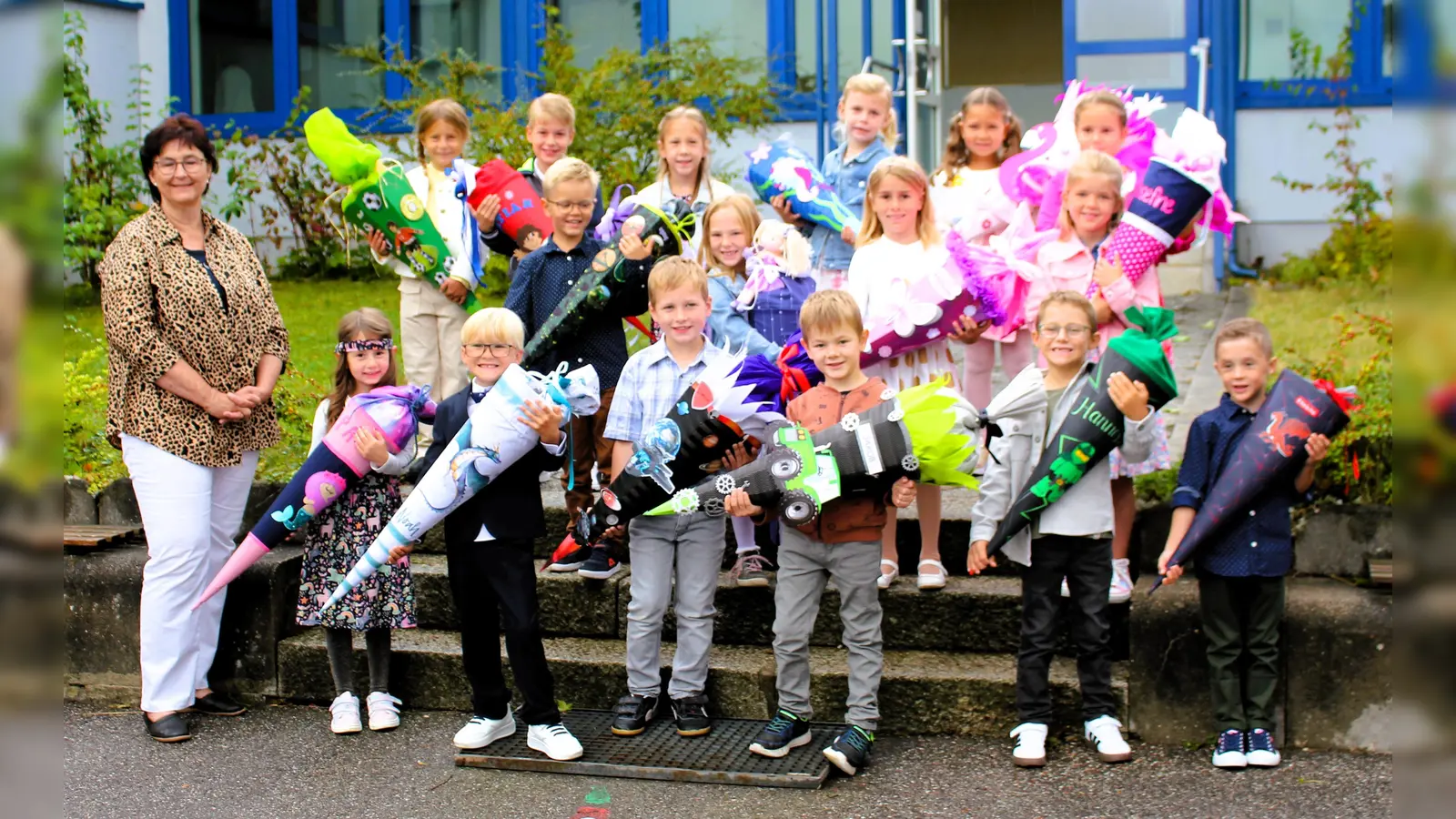 Die Schulanfänger/innen der Grundschule Rottendorf  (Bild: Heidi Neidl)