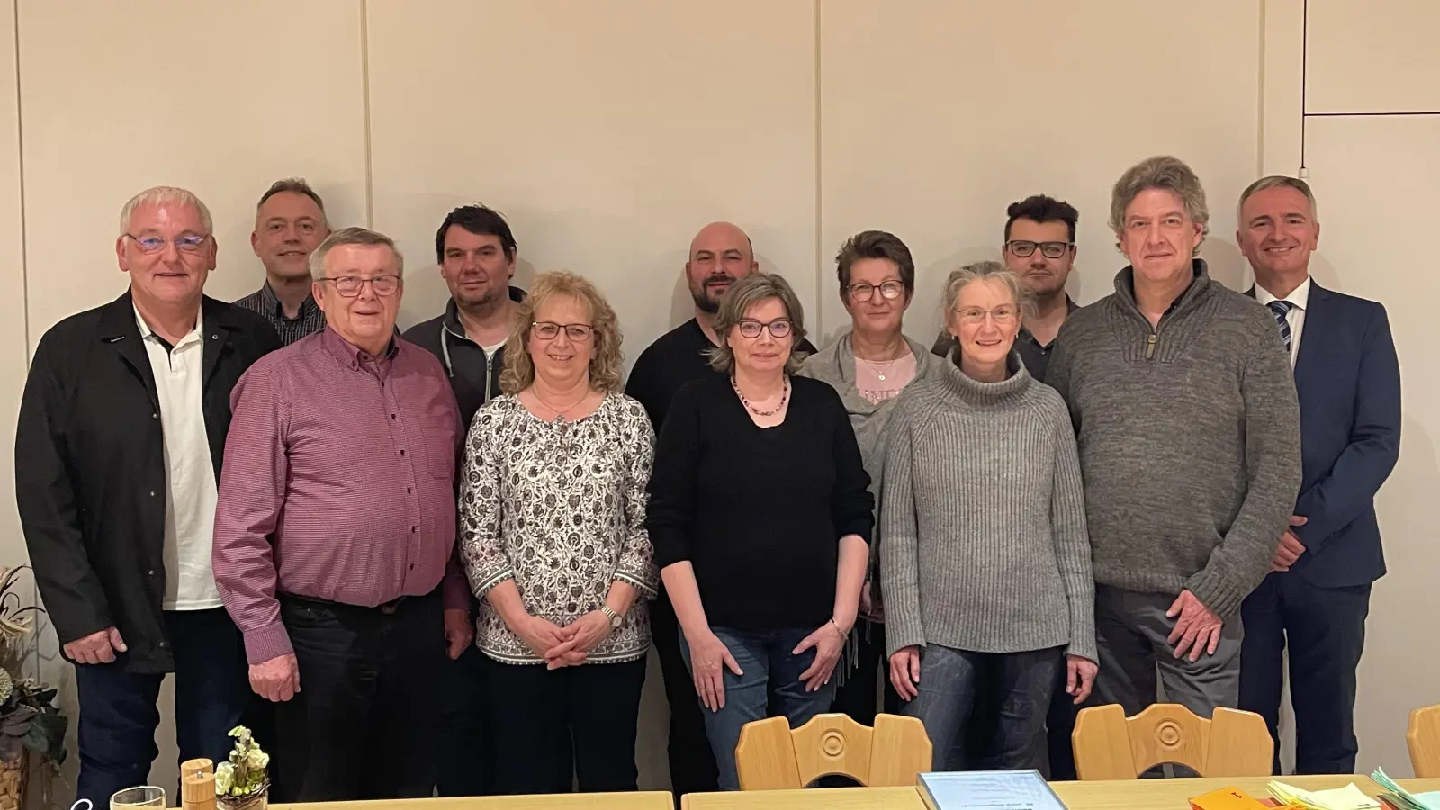 Neugewählte Vorstandschaft des CSU-Ortsverbandes Königstein-Hirschbach<br>Von links: Klaus Hafner, Thomas Kogelbauer, Hans Koch, Markus Ertl, Gabi Kogelbauer, Stefan Vogl, Claudia Hafner, Andrea Spieß, Ariane Raap, Markus Rippl, Thilo Raap, MdL Dr. Harald Schwartz (Bild: Klaus Hafner)