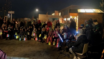 Den Ehrentag des Heiligen Martin haben am Freitag beim Johanniter-Kinderhaus Waldwichtel in Waldsassen die Kinder mit ihren Familien gefeiert.  (Bild: Franziska Trubiano )